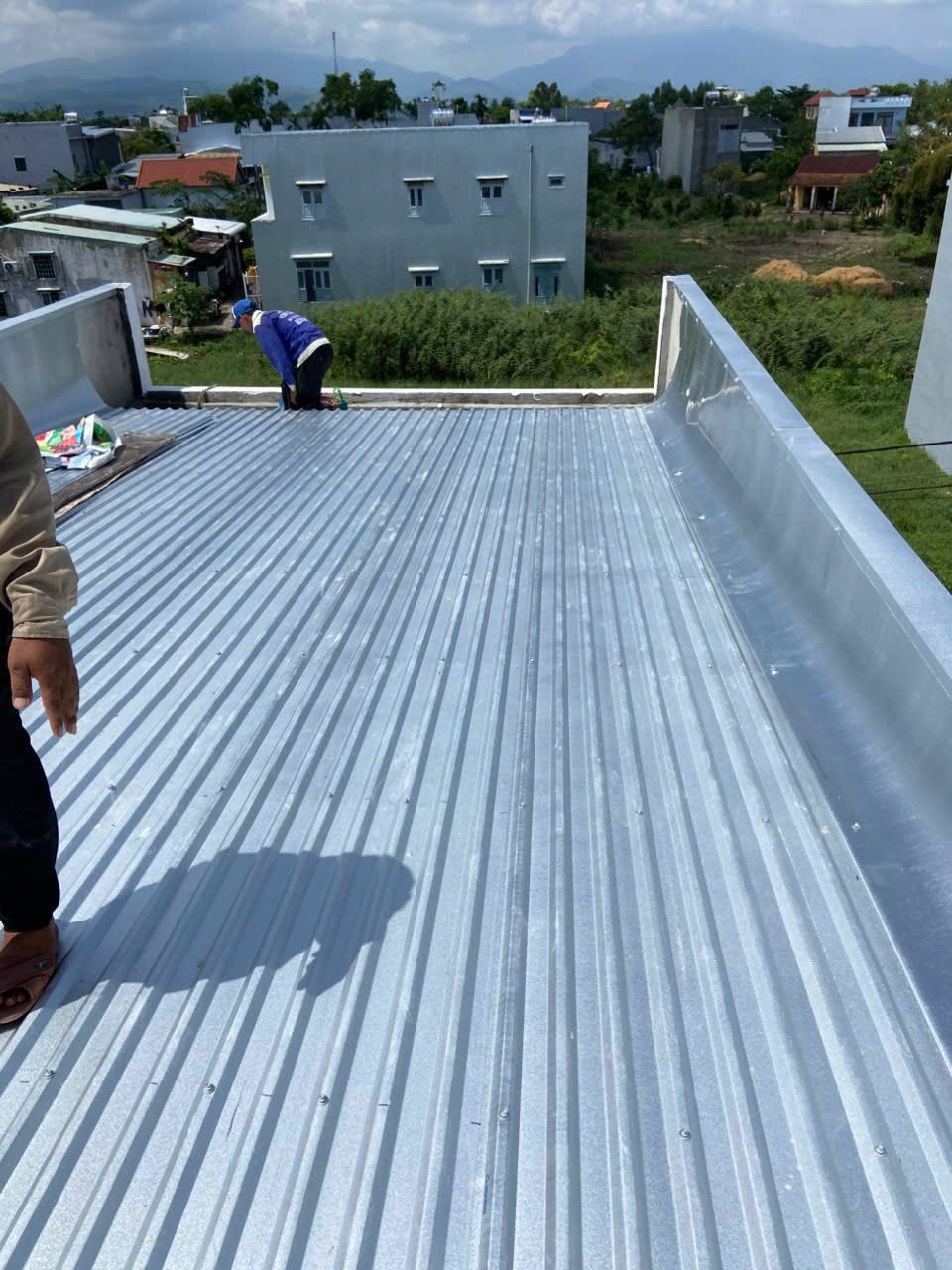 lợp mái tôn tại madagui lâm đồng